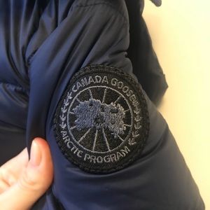 canada goose black label arosa quilted hooded parka